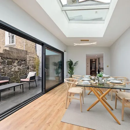 Heytesbury Street * Dublin